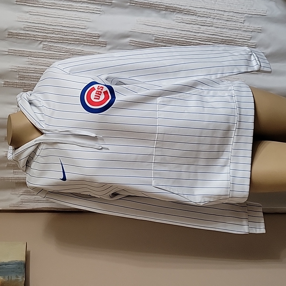 Cubs Nike Sweatshirt!